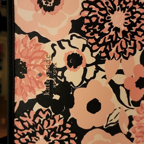 Kate Spade Tote - Picture 3 of 12